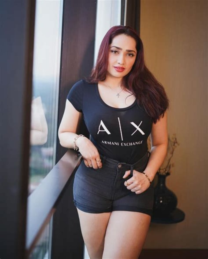 Aditi Mistri Videos: A Rising Star in the Digital Era