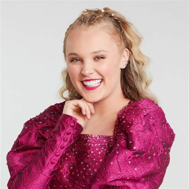 Jojo Siwa: The Phenomenal Rise of a Youth Icon