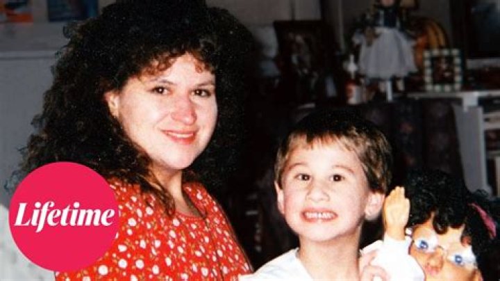 The Dark Side of Parental Manipulation: Unveiling the Dee Dee Blanchard Case