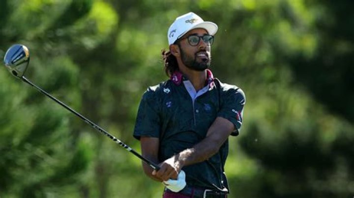 Unconventional Golfing: Min Woo Lee and Akshay Bhatia's Driving Range Challenge